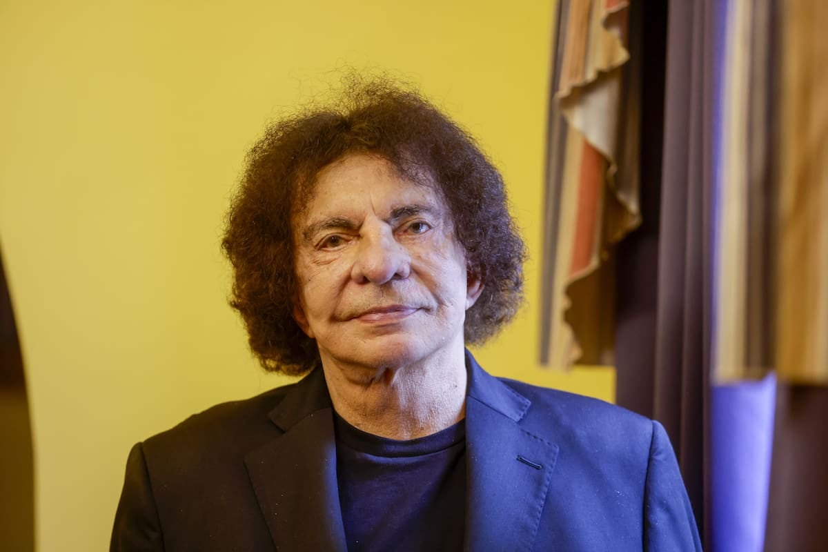 Dolina, el hombre al que la UBA le entregó un Honoris Causa sin pedirle que dejara de contar historias