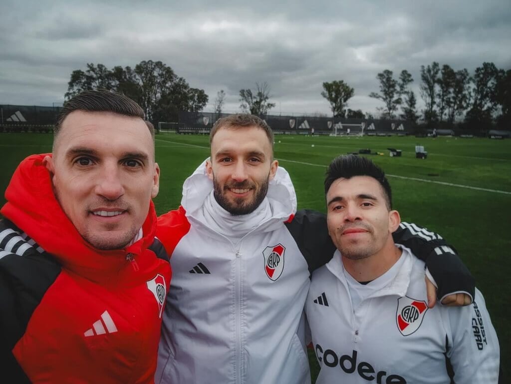 En el Monumental sopló fuerte y River volvió a sonreír: 3-1 a la Lepra mendocina
