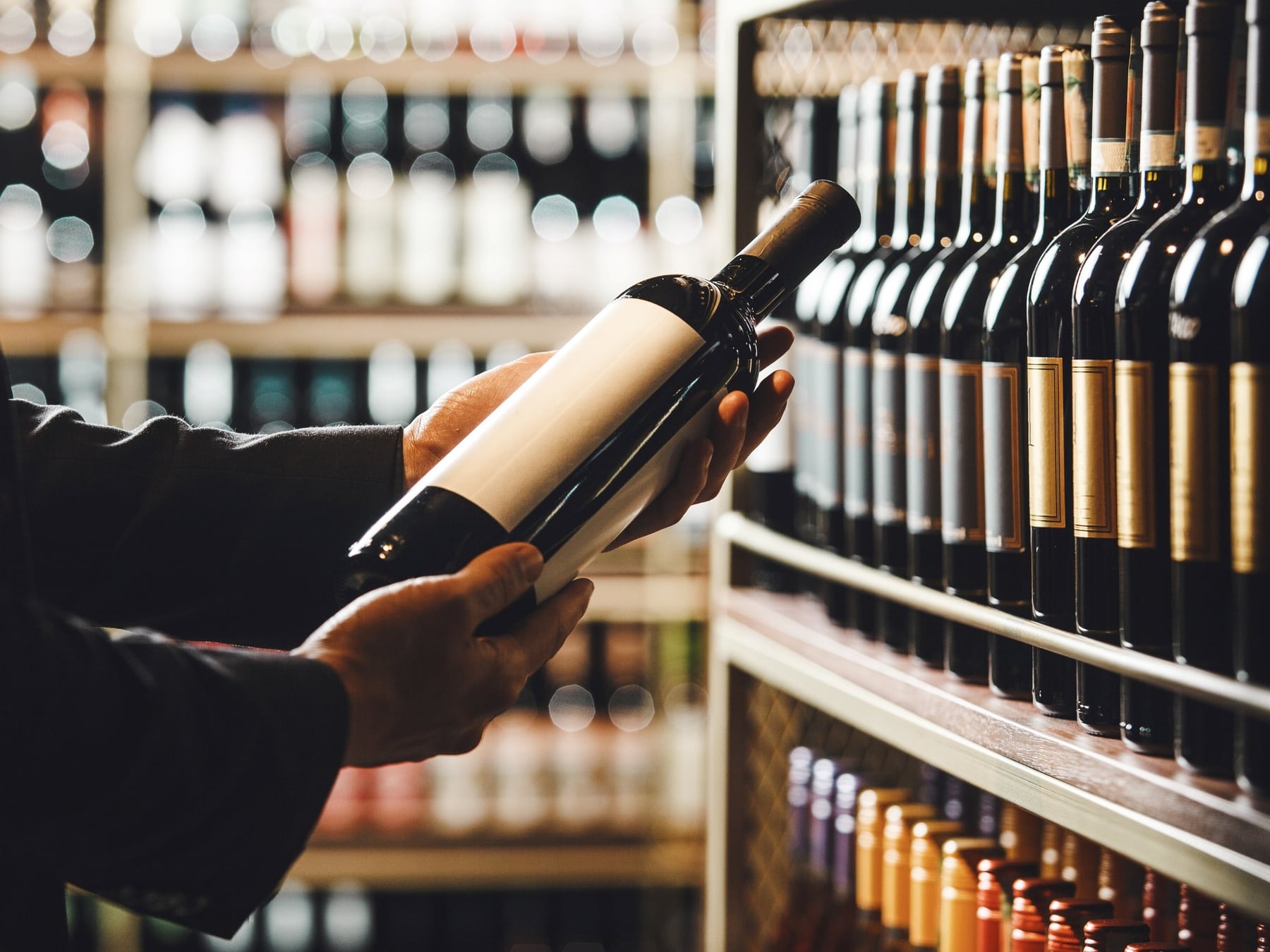 Detrás de cada palabra en la etiqueta: lo que el vino dice y lo que la bodega calla