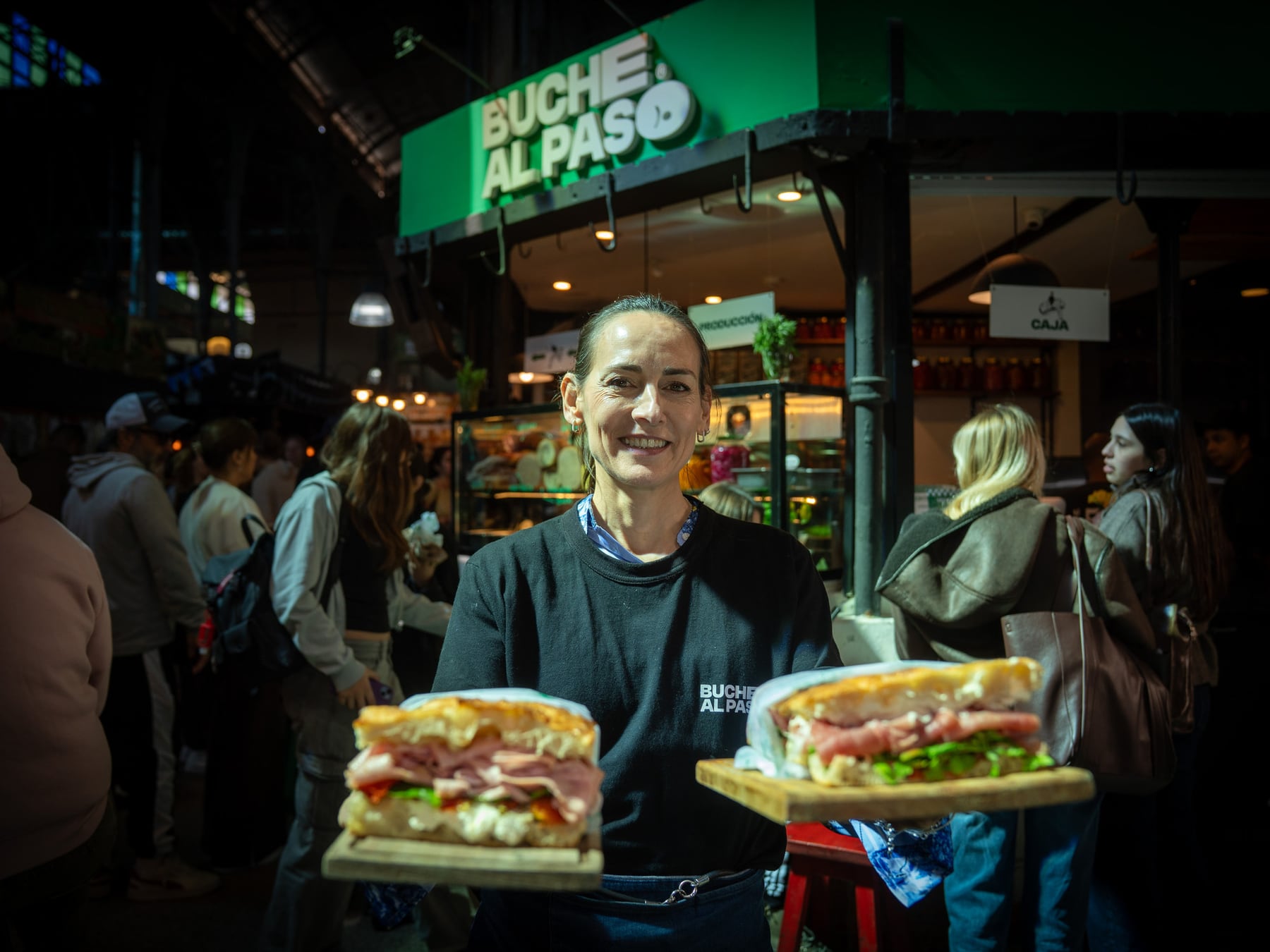 Cien sándwiches por día y una receta que esquiva la cadena de distribución: la fórmula de Buche al paso en San Telmo