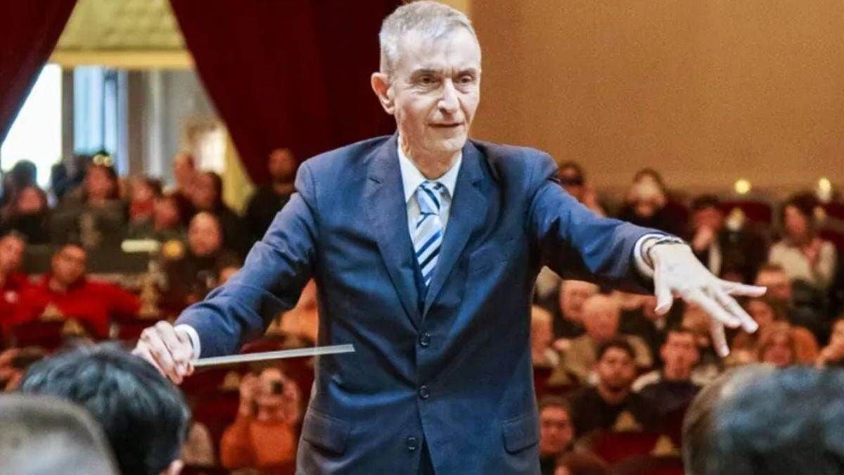 Una orquesta, un maestro y un periodista que se subió al podio: la Sinfónica de Neuquén sale a escena con todo
