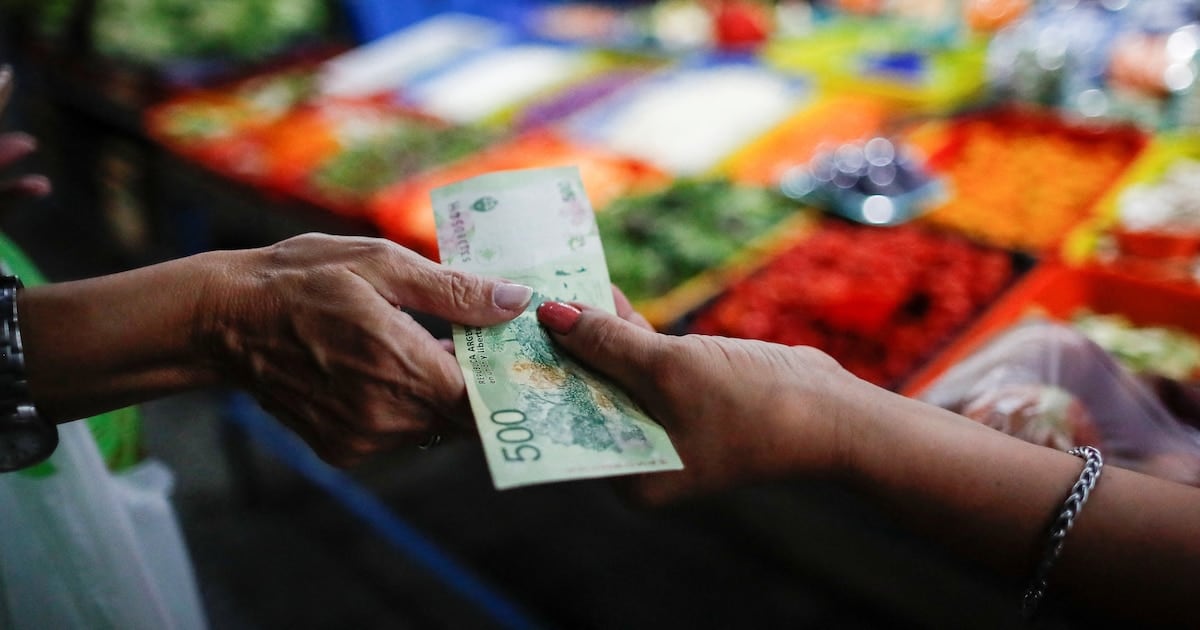 Alimentos y bebidas aceleran su ritmo de aumento y las proyecciones de inflación para septiembre se acercan al 1,9%