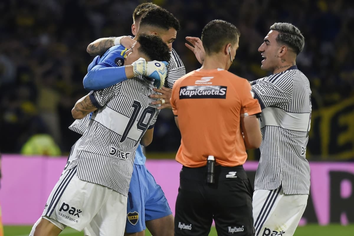 El viento de la AFA sopló a favor de Boca y Vélez se quedó con bronca