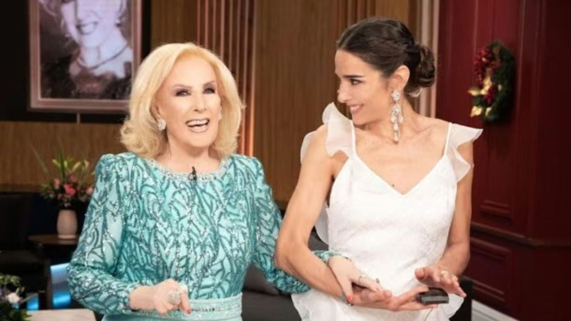 Mientras Mirtha se repone, Juana vuelve a tomar la posta del fin de semana: la TV del sábado y el domingo sigue con casa llena