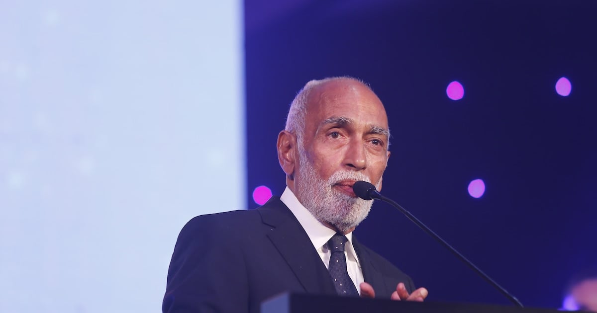 Adiós a Oscar González Oro: la voz que marcó una época en la radio argentina