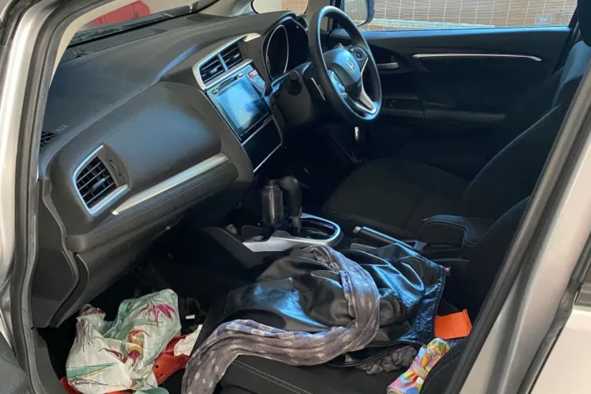 El interior del auto como espejo de la rutina: cuando el orden alivia el viaje y la cabeza