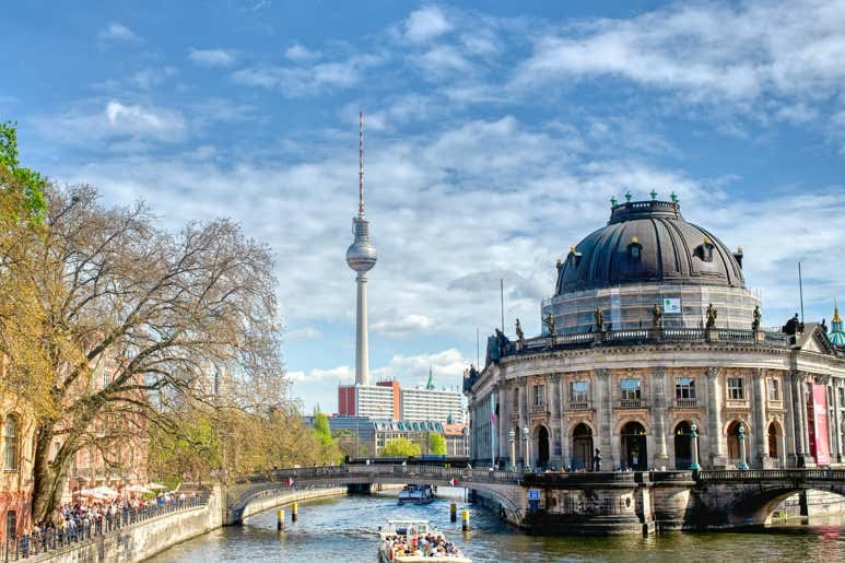 Cuatro puentes en Alemania para planear una escapada con base en Leipzig, Dresde, Frankfurt o Berlín