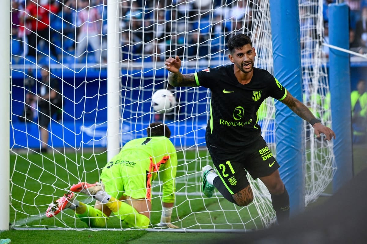 El Cuti se vistió de nueve y Atlético lo celebró en el descuento