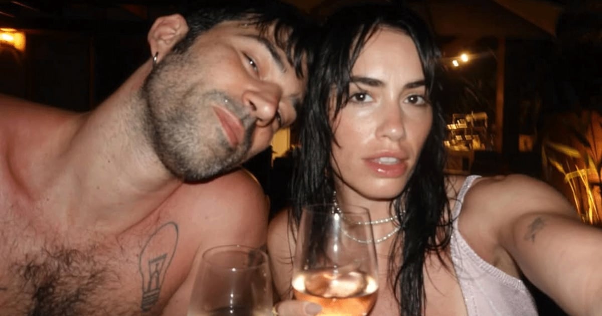 Lali Espósito sopla 35 velas en Río de Janeiro con la compañía inesperada de unos bailarines africanos