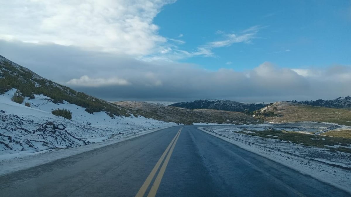 La cordillera neuquina amanece abierta pero pide cadenas, paciencia y algo de suerte con el clima