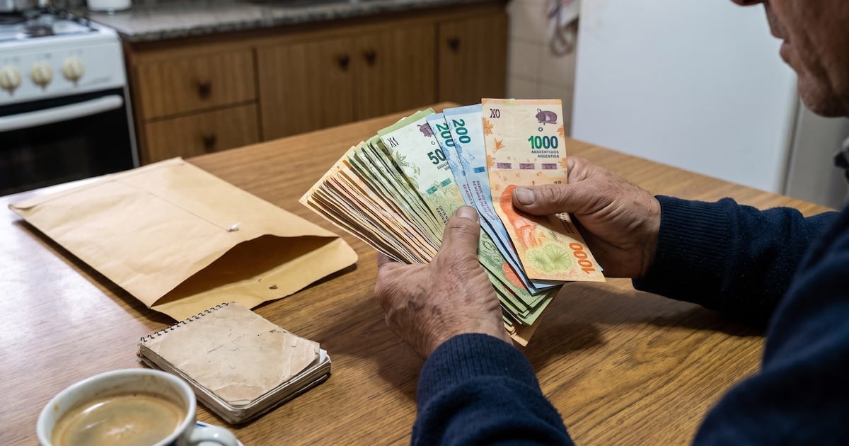 El crédito a las familias trepó a 101,9 billones de pesos y la mora encadenó su vigésimo segundo mes en alza