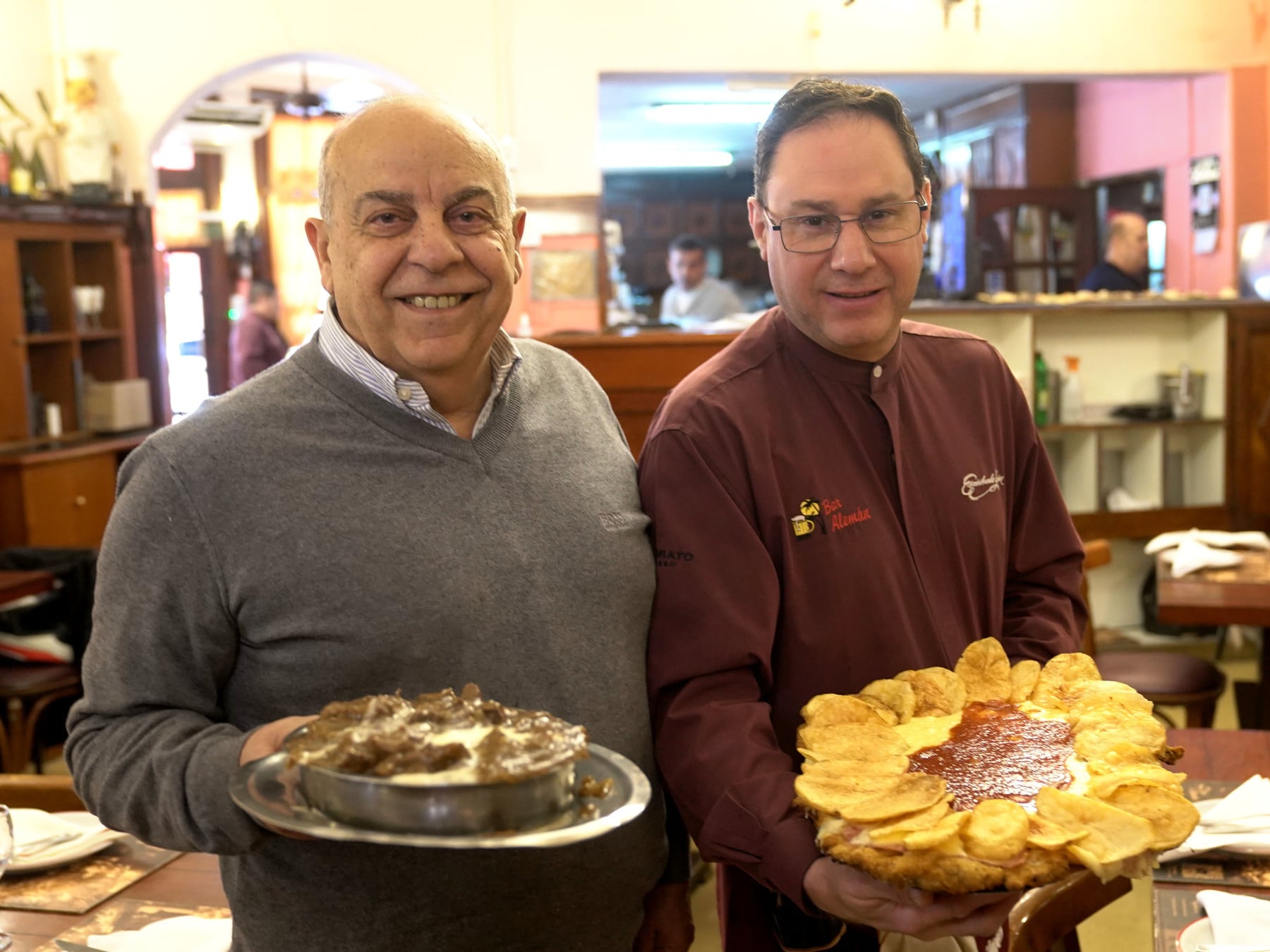 El bodegón de 118 años que vende mil milanesas por mes y pelea por no parecerse a una franquicia