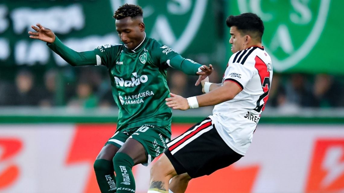 Sarmiento le mete un cachozo al River de Ponzio y se prende arriba