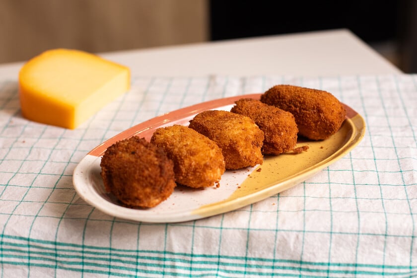Croquetas de calabaza y queso sin bechamel: la masa que se sostiene con parmesano y un doble rebozado