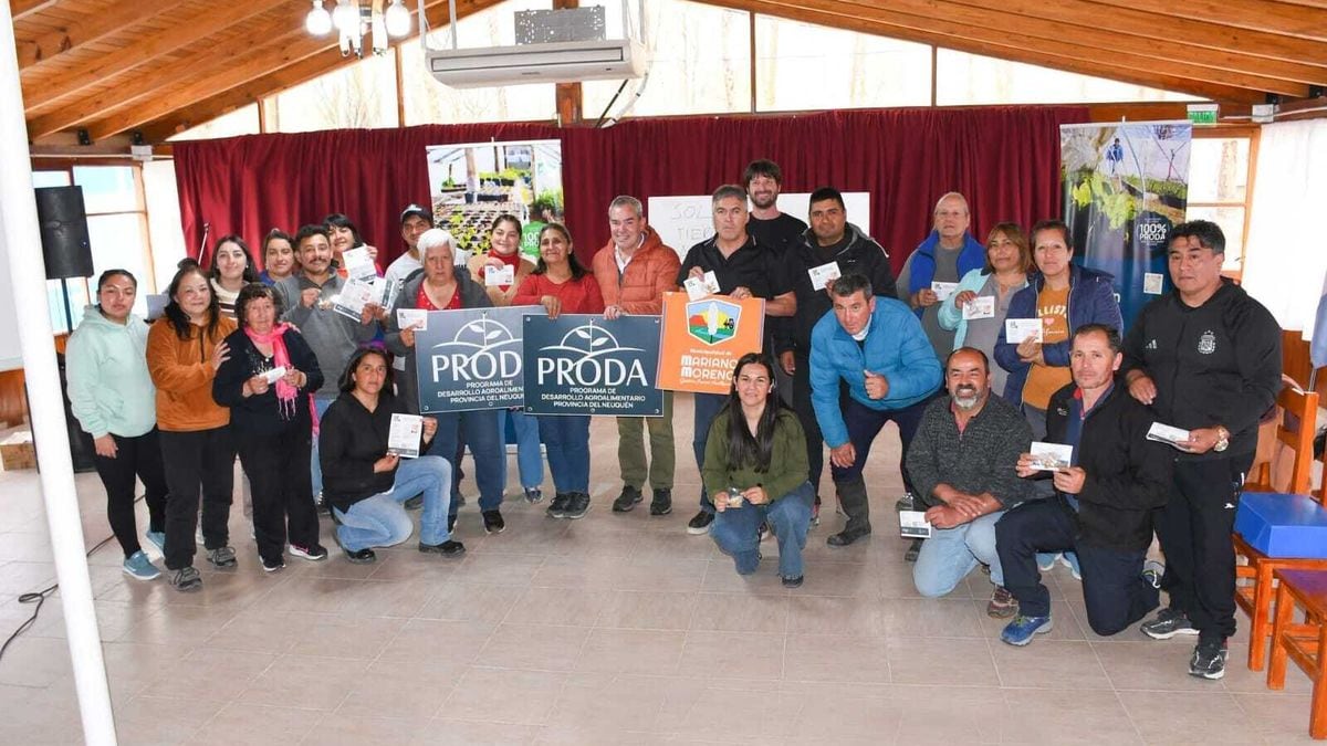 En Mariano Moreno se vuelven a sembrar zapallos: arrancó la novena temporada del programa que ya reúne a 150 vecinos