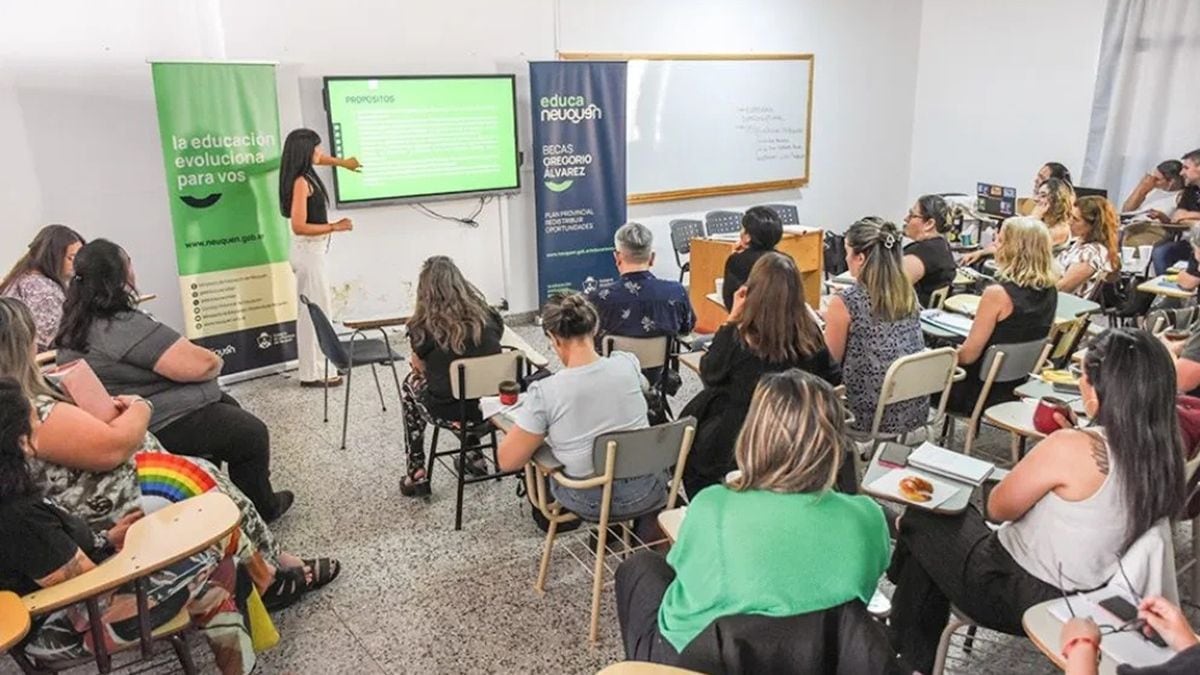 Becas Gregorio Álvarez en Neuquén: 438 estudiantes ya tienen el visto bueno y cobrarán a partir del 20 de octubre