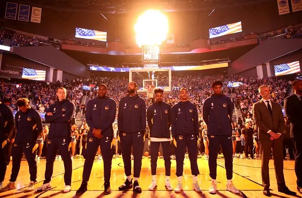 Philadelphia le dio un giro de manual a Cleveland y LeBron cerró con una frase que hizo-school