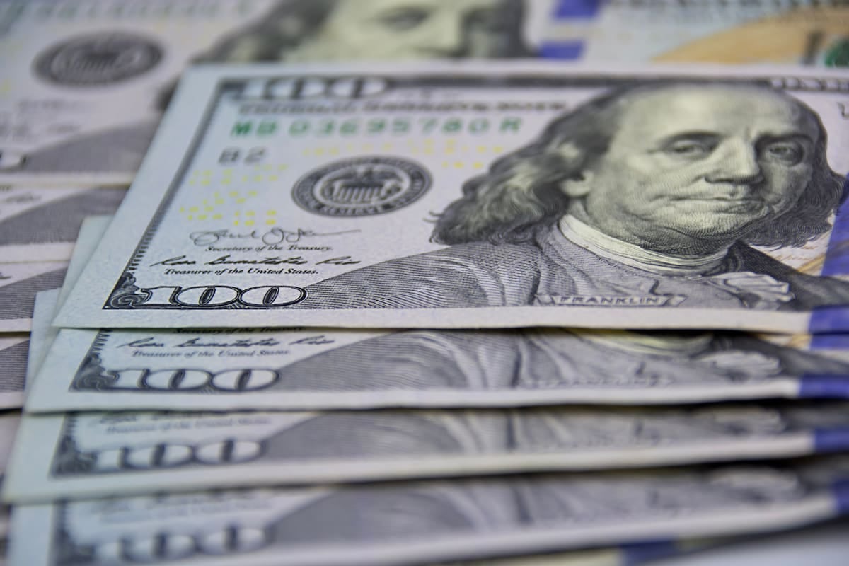 El dólar queda sin cambios durante el fin de semana y la inflación mensual llega al 1,9%