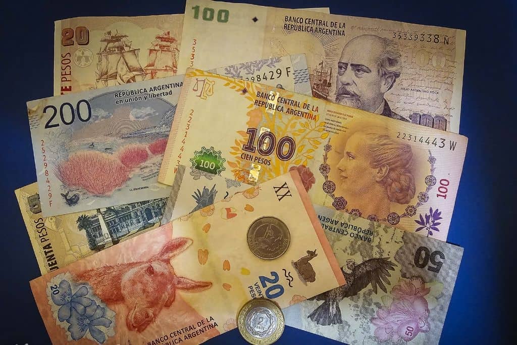 El dólar arranca el lunes en $1.500, mientras la inflación mensual alcanza el 1,9%