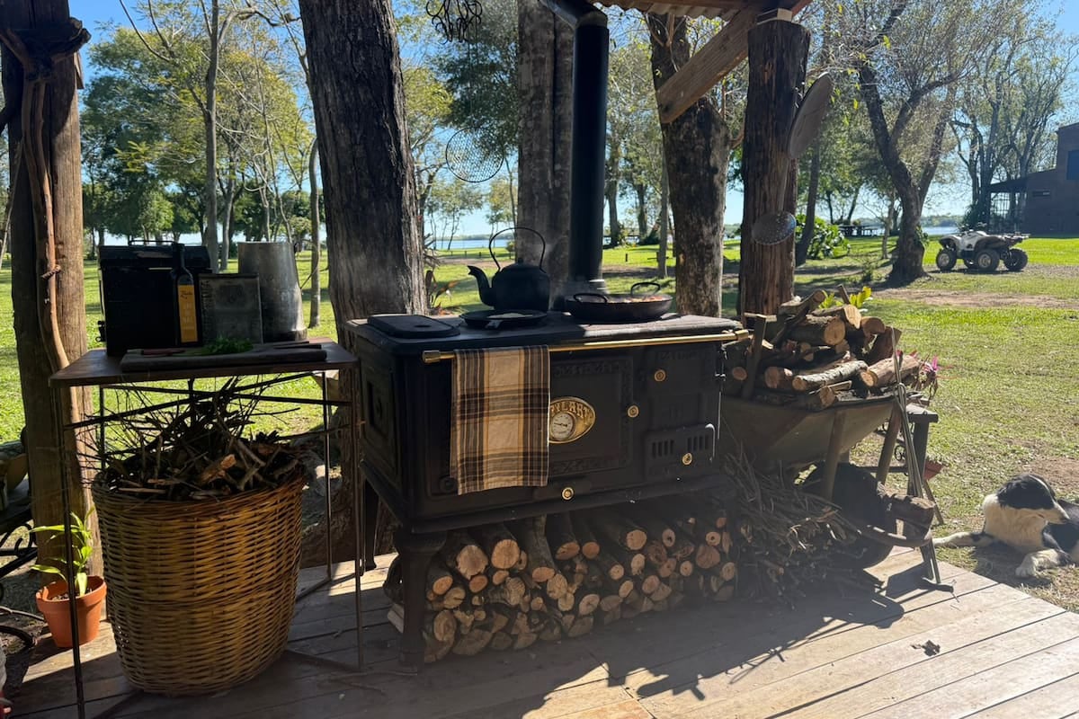 A 128 años, Istilart sigue fundiendo cocinas de una tonelada para los corralitos más remotos